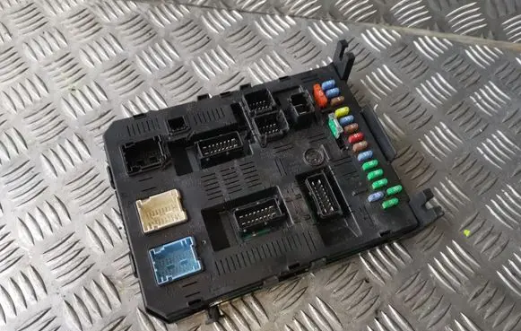 Peugeot 407 Comfort/convenience module 9663510280 21676031 28119736