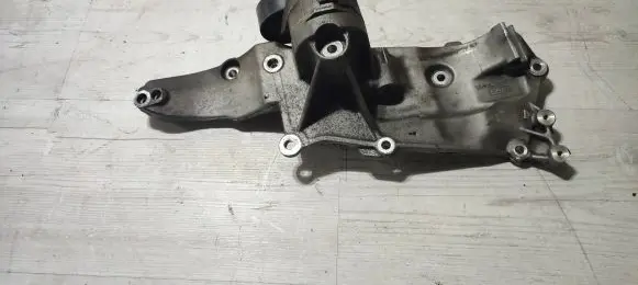 Ford Mondeo MK V Generator/alternator bracket DS7Q8D611