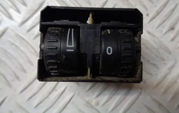 Volkswagen Caddy Headlight level height control switch 2K0941333A