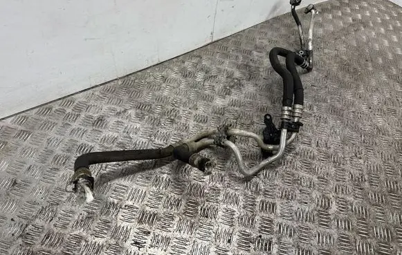 BMW 6 F12 F13 Gearbox oil cooler pipe/hose 7589509 7589510