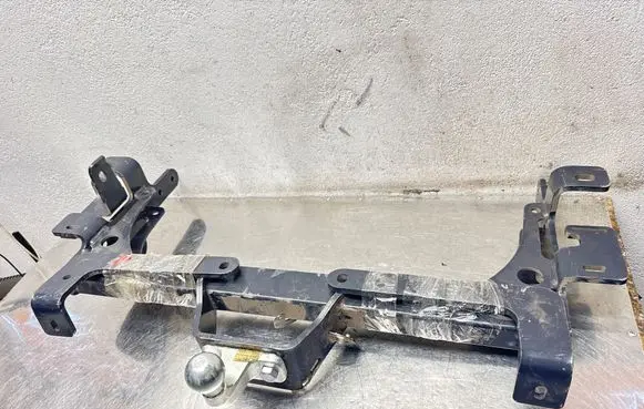 Opel Movano B Detachable towbar 033912
