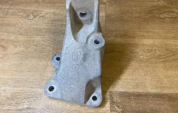 Land Rover Range Rover Sport L494 Engine mounting bracket HPLA-6061-AB