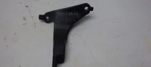 Opel Vivaro Engine mounting bracket 895961