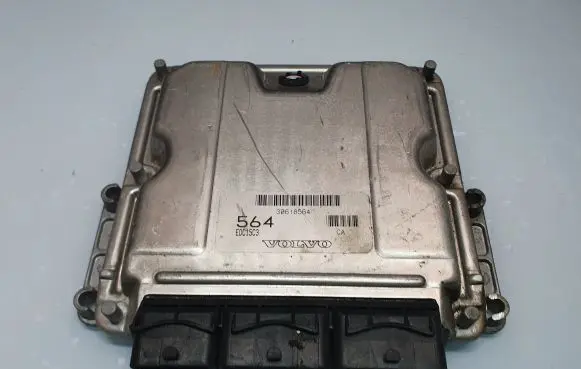 Volvo S40, V40 Engine control unit/module 0281010440 HOM8200065994 8200049957