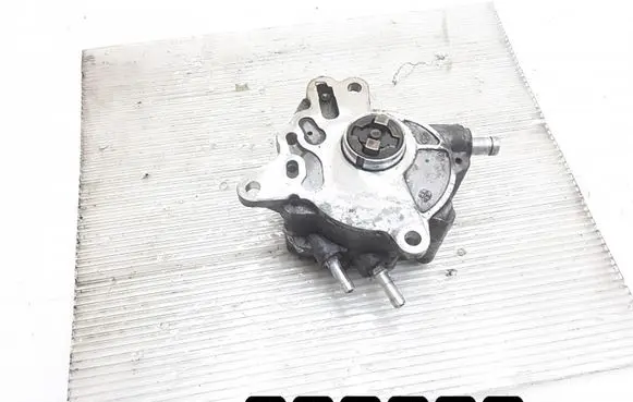 Volkswagen PASSAT B6 Fuel injection high pressure pump 03g145209