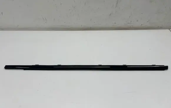 Hyundai IONIQ 6 Front door glass trim molding 