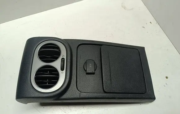 Volkswagen Tiguan Other center console (tunnel) element 5M0862533