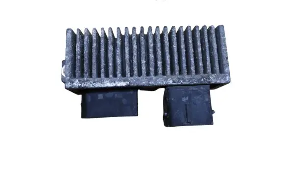 Renault Master III Glow plug pre-heat relay 8200558438A