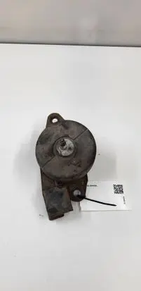 Nissan Leaf I (ZE0) Engine mount bracket AVA8960