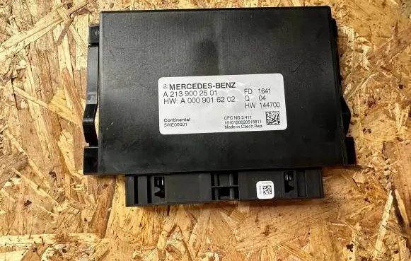 Mercedes-Benz E W213 Gearbox control unit/module A2139002501 5WE00001 A0009016202