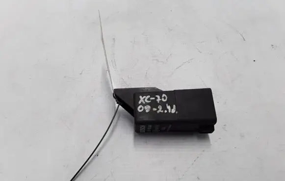 Glow plug pre-heat relay