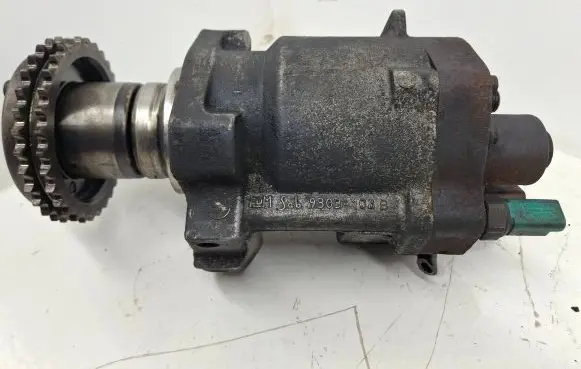 Ford Focus Fuel injection high pressure pump 9303102b