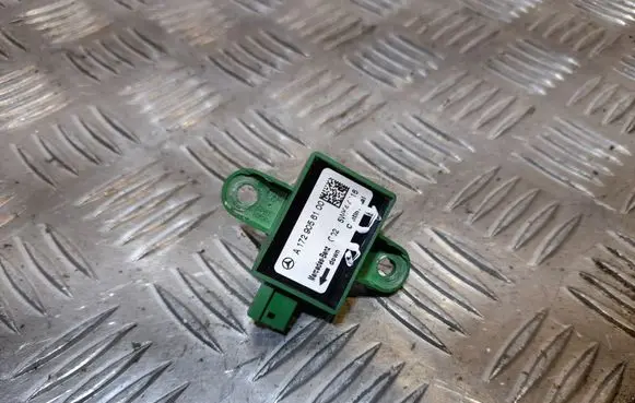 Mercedes-Benz E A207 Airbag deployment crash/impact sensor A1729056100