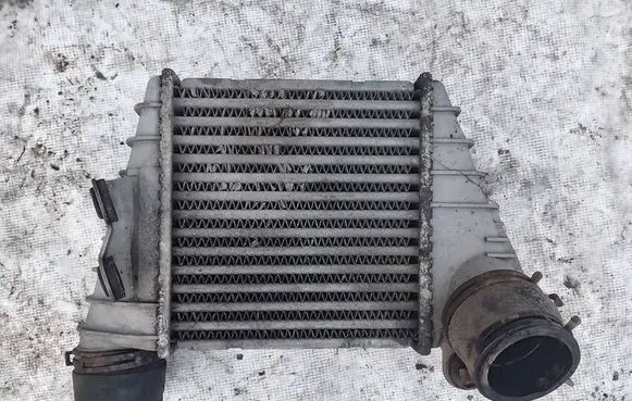 Skoda Octavia Mk1 (1U) Intercooler radiator 1J0145805B