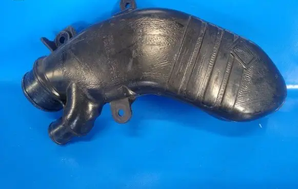Mazda CX-7 Air intake hose/pipe 