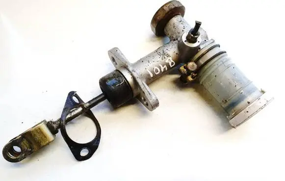 Clutch master cylinder