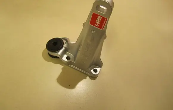 Audi 200 Gearbox mounting bracket 443399114G
