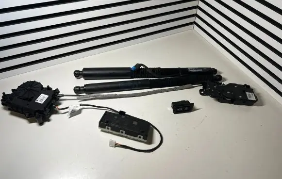 BMW X3 G01 Tailgate hydraulic set 7491951 7397322 7383561