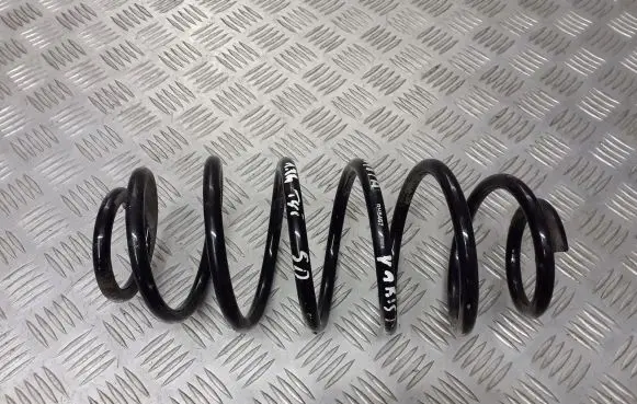 Toyota Yaris Rear coil spring