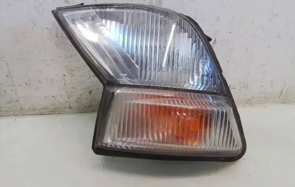 Nissan Patrol Y61 Front indicator light