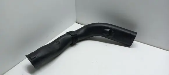 Volvo V70 Air intake hose/pipe 8674836