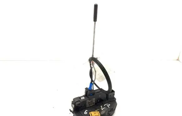Opel Astra J Front door lock