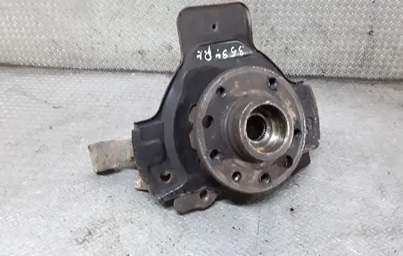 Opel Astra G Front wheel hub spindle knuckle