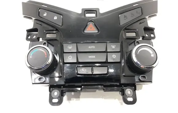 Chevrolet Cruze Interior fan control switch 3870568