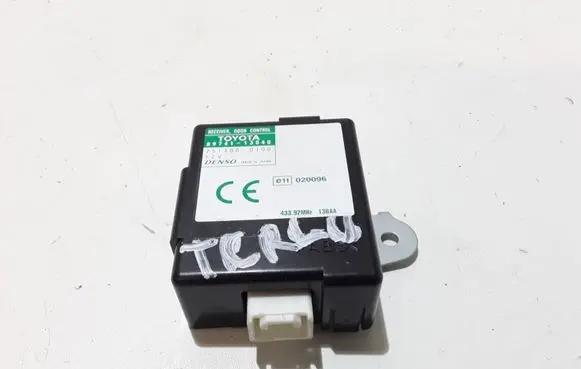 Toyota Corolla Verso E121 Door control unit/module 8974113040 2513000100