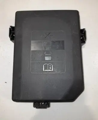 Opel Astra K Fuse box cover 39019198
