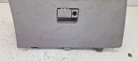 Chrysler Pacifica Glove box