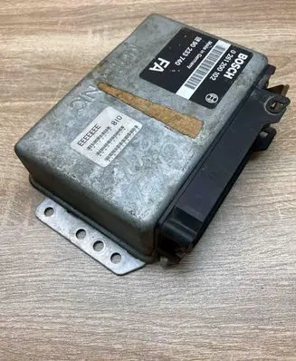 Opel Zafira A Engine control unit/module ECU 90233740 0261200102