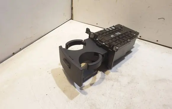 Hyundai H-1, Starex, Satellite Cup holder 846804H900