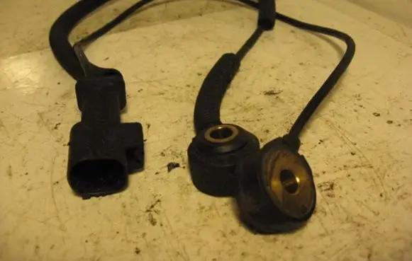Volvo S80 Detonation knock sensor 0261231142 20ITURBO132KW