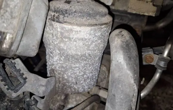 Dodge Journey Oil filter cover 