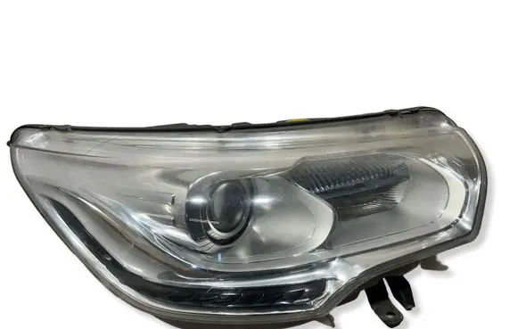 Citroen C4 II Headlight/headlamp 1090050