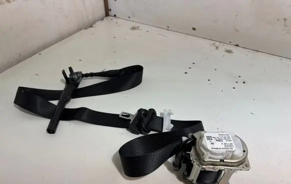 Ram 1500 Front seatbelt P7AX76TX7AB 094212R TR20561R1947