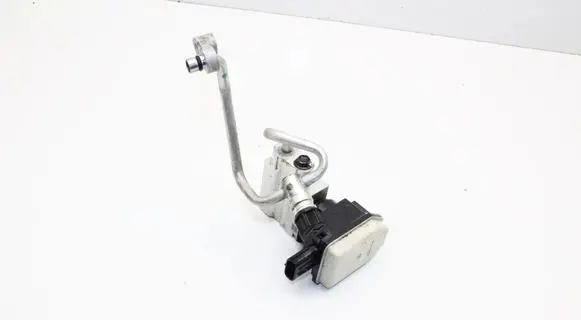 Toyota bZ4X Air conditioning (A/C) expansion valve 4475440011 4475200373