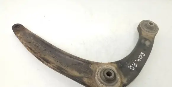Peugeot 308 Front lower control arm/wishbone 823214