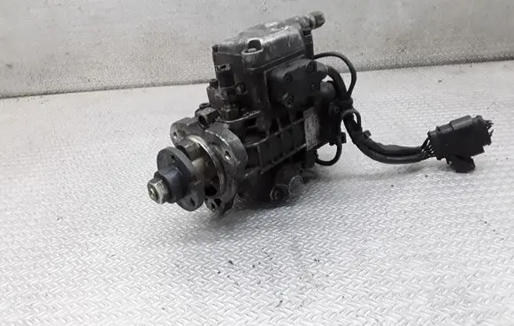Skoda Octavia Mk1 (1U) Fuel injection high pressure pump 0460404977