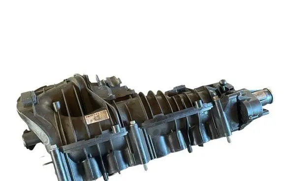 BMW 5 F10 F11 Intake manifold 7811299 10213510 7810741
