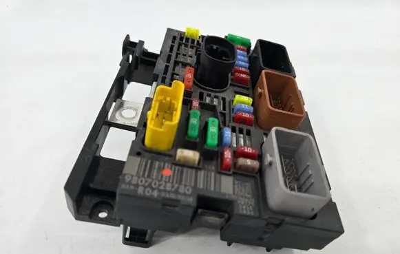 Citroen Berlingo BSM Control unit 9807028780