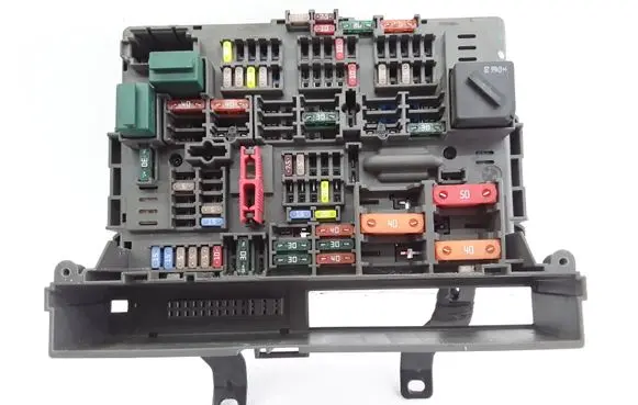 BMW 1 E81 E87 Fuse module 9119446 911944603