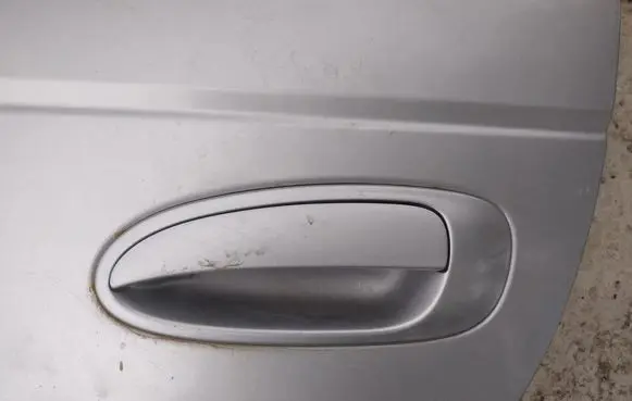 Toyota Avensis T220 Front door exterior handle