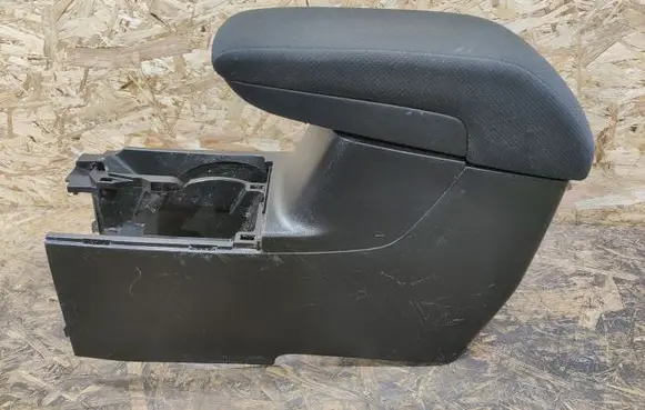 Mitsubishi Outlander Armrest MR979976