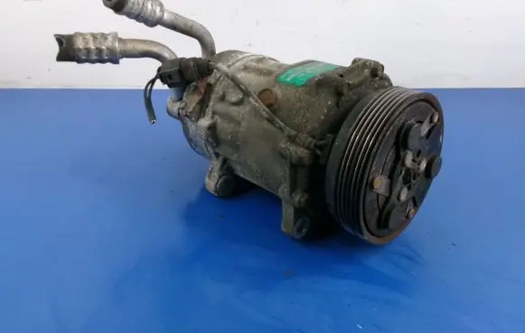 Volkswagen Caddy Air conditioning (A/C) compressor (pump) 7H0820803F