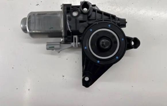 Chrysler Pacifica Sliding door motor 3043241C