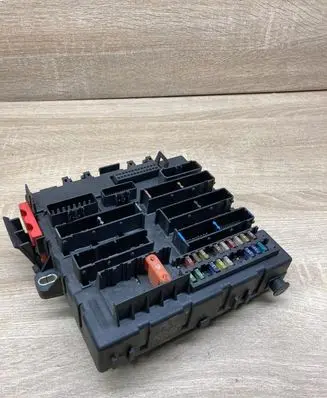 Opel Signum Fuse module 13112913 519048029