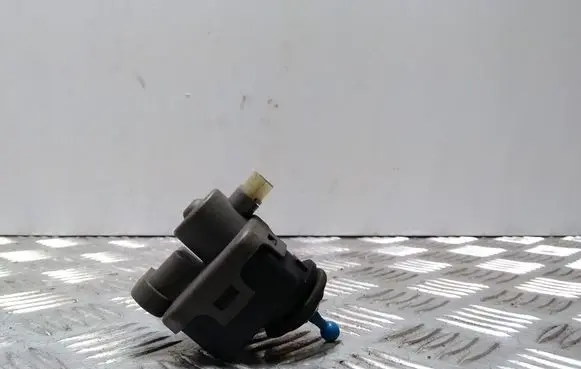 Headlight level adjustment motor