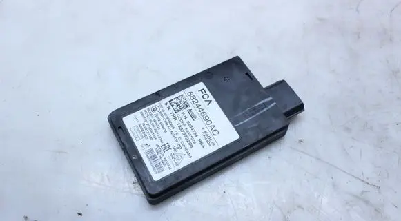 Jeep Compass Blind spot module 68244690AC